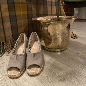 Tom’s espridrille wedges sz 6W